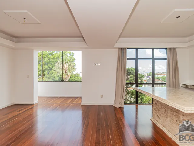 Apartamento 3 quartos e 6 banheiros, à venda, no bairro Centro em Pelotas