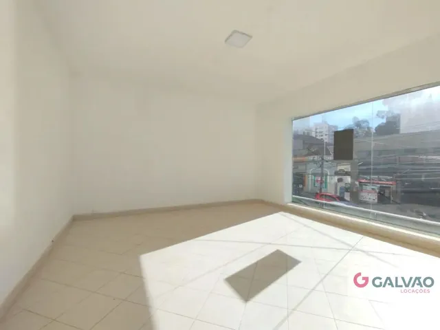 Apartamento 3 quartos e 1 banheiro, para alugar, no bairro Centro em Curitiba