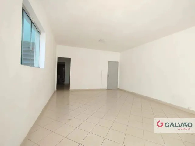 Apartamento 3 quartos e 1 banheiro, para alugar, no bairro Centro em Curitiba