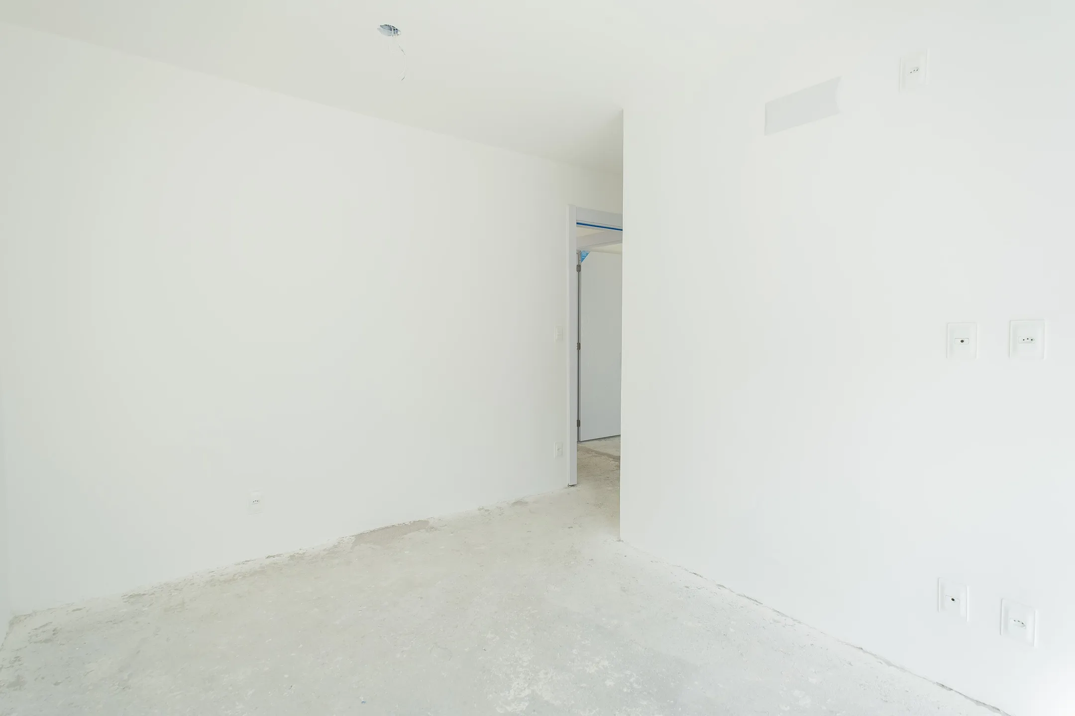Apartamento garden à venda no Amália, Três Vendas - 75 m², 3 quartos (sendo 1 suíte), sol da manhã, churrasqueira e 2 vagas cobertas. - 10