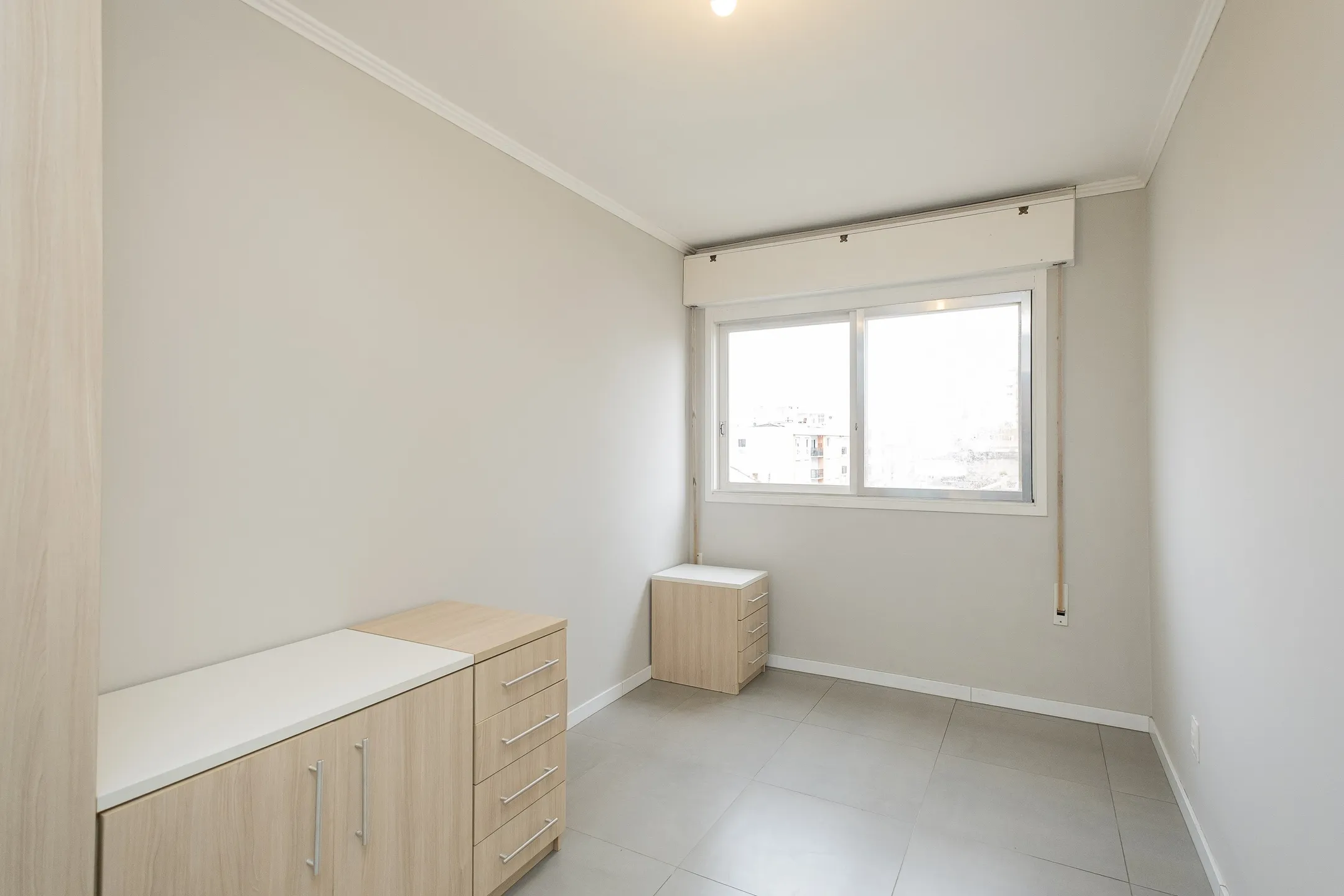 Apartamento mobiliado para locação na Rua Argolo, Centro de Pelotas, com 2 quartos, vaga de garagem e pronto para morar. - 9