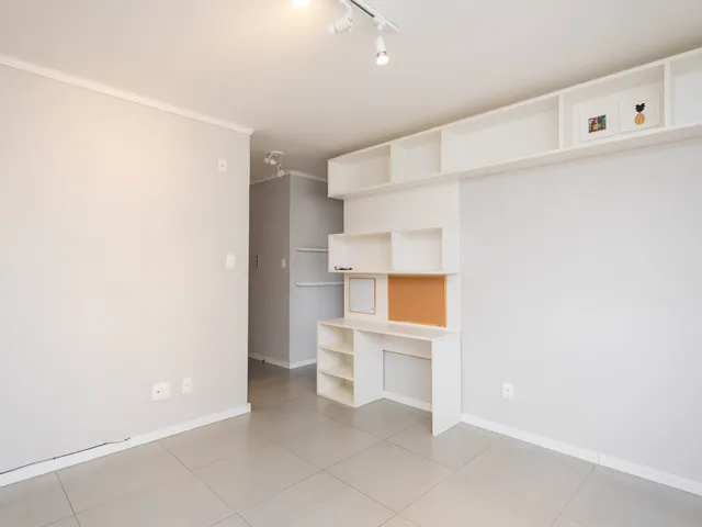 Apartamento 2 quartos e 1 banheiro, para alugar, no bairro Centro em Pelotas