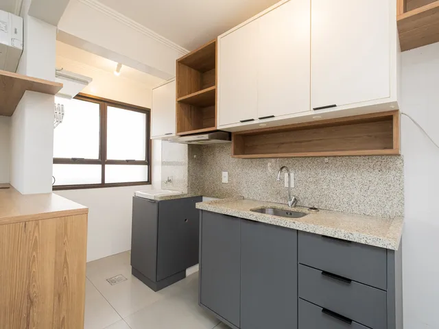 Apartamento 2 quartos e 1 banheiro, para alugar, no bairro Centro em Pelotas