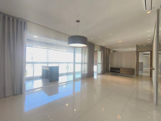 Apartamento com 229m² 3 quartos e 4 banheiros, para alugar, no bairro Gleba Fazenda Palhano em Londrina