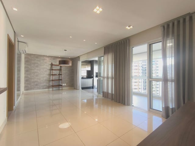 Apartamento com 229m² 3 quartos e 4 banheiros, para alugar, no bairro Gleba Fazenda Palhano em Londrina