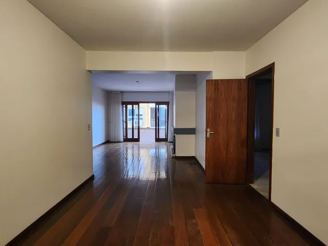 Apartamento com 181m² 3 quartos e 3 banheiros, à venda, no bairro Centro em Pelotas