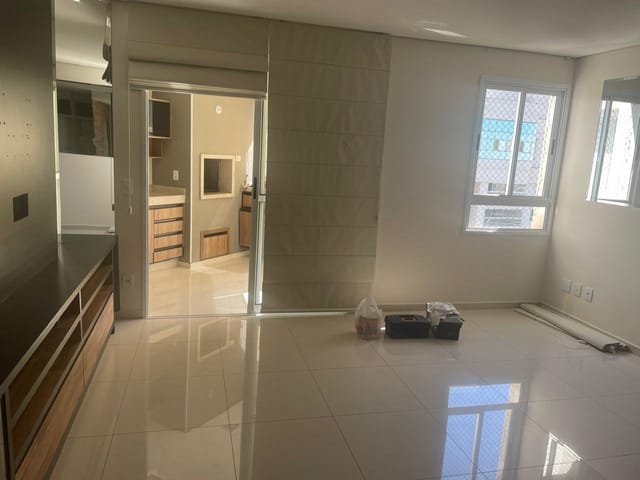 Apartamento 2 quartos e 2 banheiros, para alugar, no bairro Gleba Fazenda Palhano em Londrina
