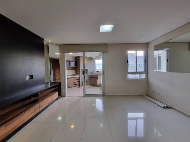 Apartamento 2 quartos e 2 banheiros, para alugar, no bairro Gleba Fazenda Palhano em Londrina