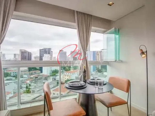 Apartamento 1 quarto e 1 banheiro, à venda ou para alugar, no bairro Pinheiros em São Paulo