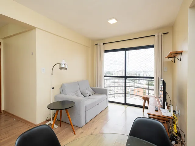 Apartamento 2 quartos e 1 banheiro, para alugar, no bairro Centro em Pelotas