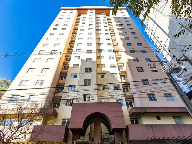 Apartamento 2 quartos e 1 banheiro, para alugar, no bairro Água Verde em Curitiba