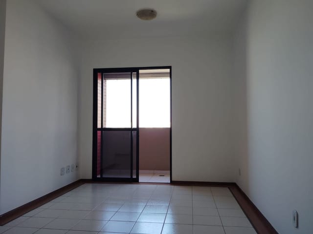 Apartamento com 103m² 3 quartos e 1 banheiro, para alugar, no bairro Bela Suiça em Londrina
