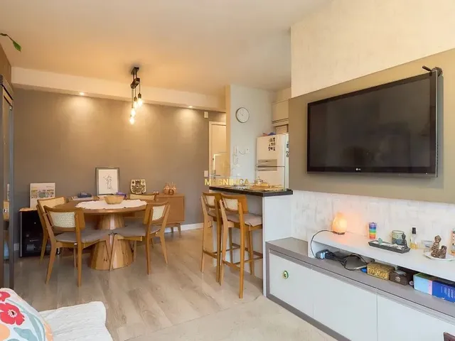 Apartamento 2 quartos e 2 banheiros, à venda, no bairro Campo Comprido em Curitiba