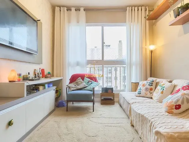 Apartamento 2 quartos e 2 banheiros, à venda, no bairro Campo Comprido em Curitiba