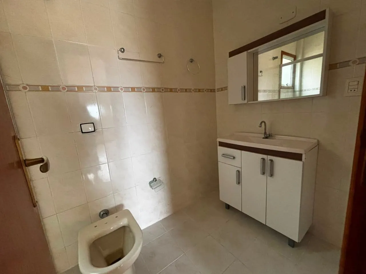 Apartamento à venda no Ary Signorini, Centro - 123 m², 3 quartos (sendo 1 suíte), sacada com sol da tarde e condomínio com elevador. - 14
