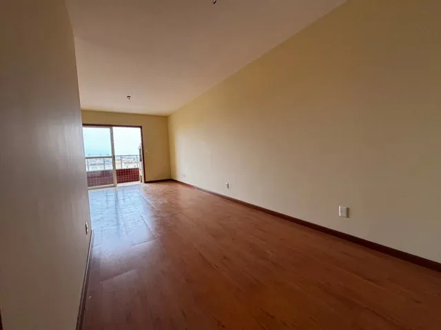 Apartamento 3 quartos e 3 banheiros, à venda, no bairro Centro em Pelotas