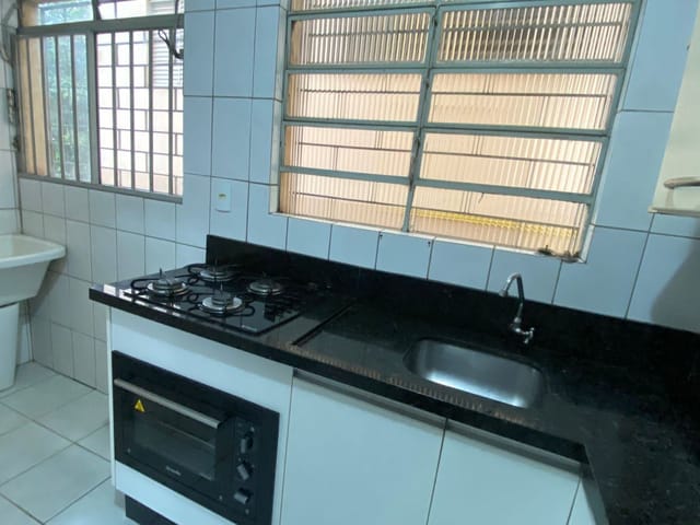Apartamento 2 quartos e 1 banheiro, para alugar, no bairro Jardim Agari em Londrina