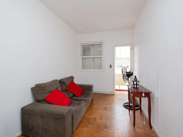 Apartamento com 50m² 1 quarto e 1 banheiro, para alugar, no bairro Centro em Pelotas