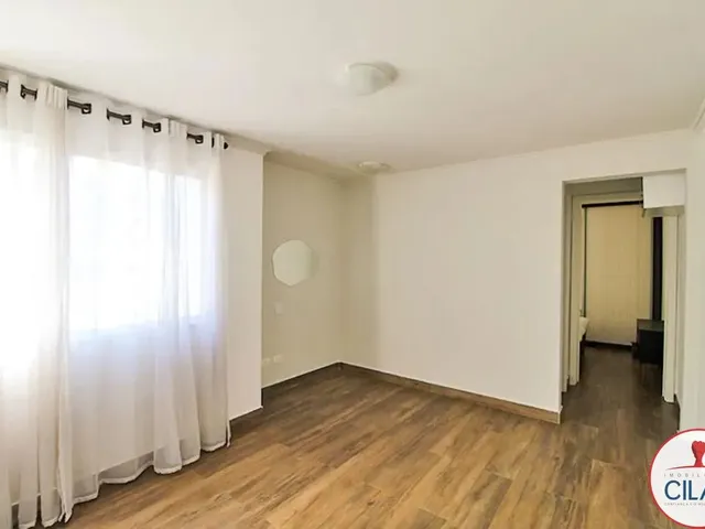 Apartamento 1 quarto e 1 banheiro, para alugar, no bairro Água Verde em Curitiba
