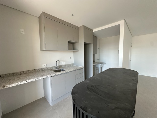 Apartamento com 182m² 3 quartos e 2 banheiros, para alugar, no bairro Guanabara em Londrina