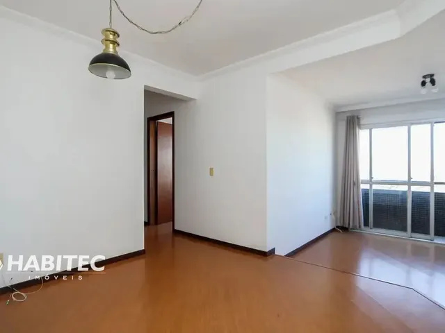 Apartamento 2 quartos e 1 banheiro, para alugar, no bairro Cristo Rei em Curitiba