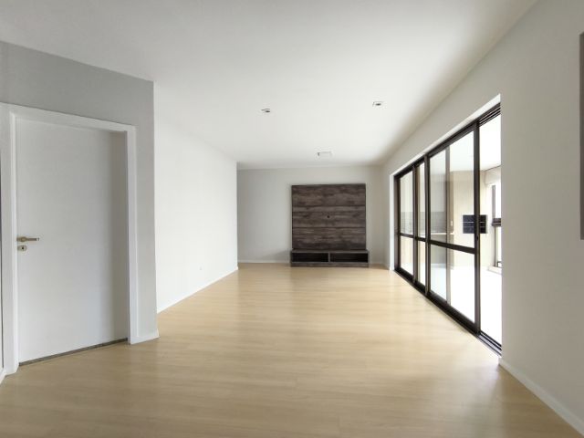 Apartamento com 194m² 3 quartos e 3 banheiros, para alugar, no bairro Gleba Palhano em Londrina
