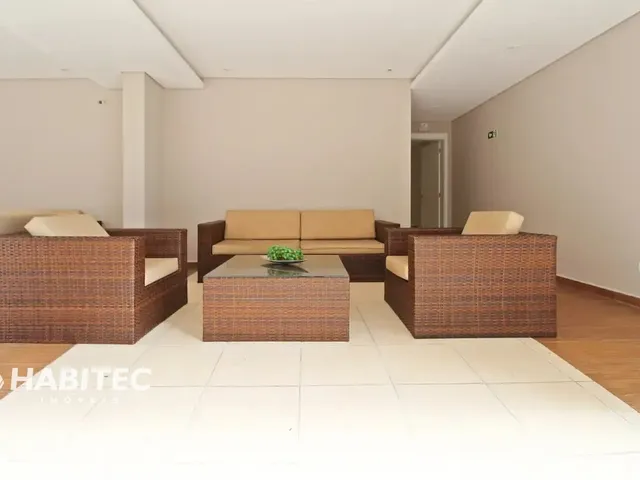 Apartamento 2 quartos e 1 banheiro, para alugar, no bairro Capão Raso em Curitiba