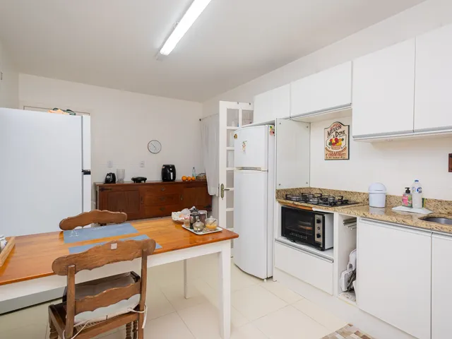 Apartamento com 134m² 3 quartos e 2 banheiros, à venda, no bairro Centro em Pelotas