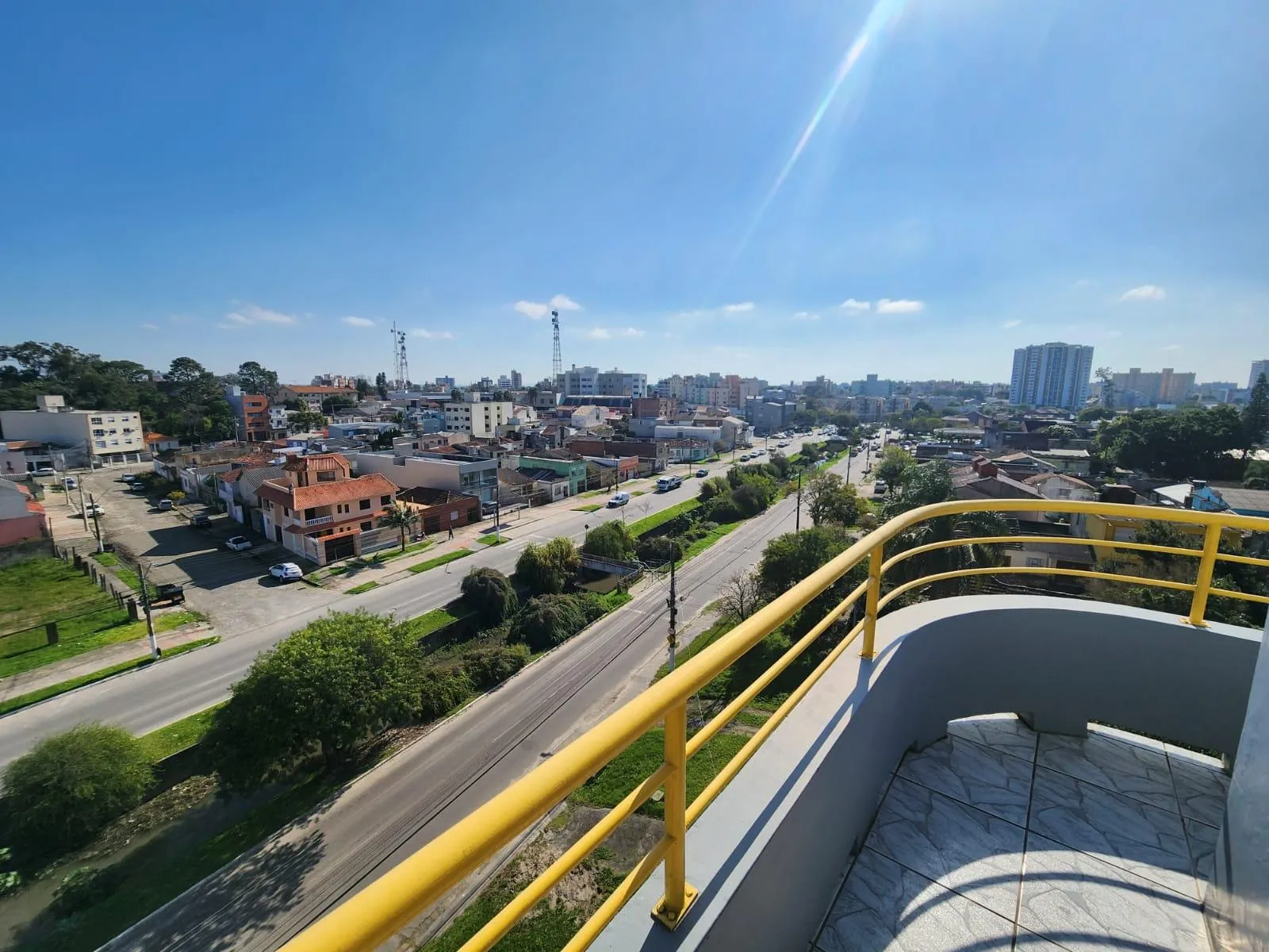 Apartamento à venda no Edifício Via Veneto, Areal - 100 m², 2 quartos (sendo 1 suíte), lareira, sacada com churrasqueira e móveis planejados. - 11