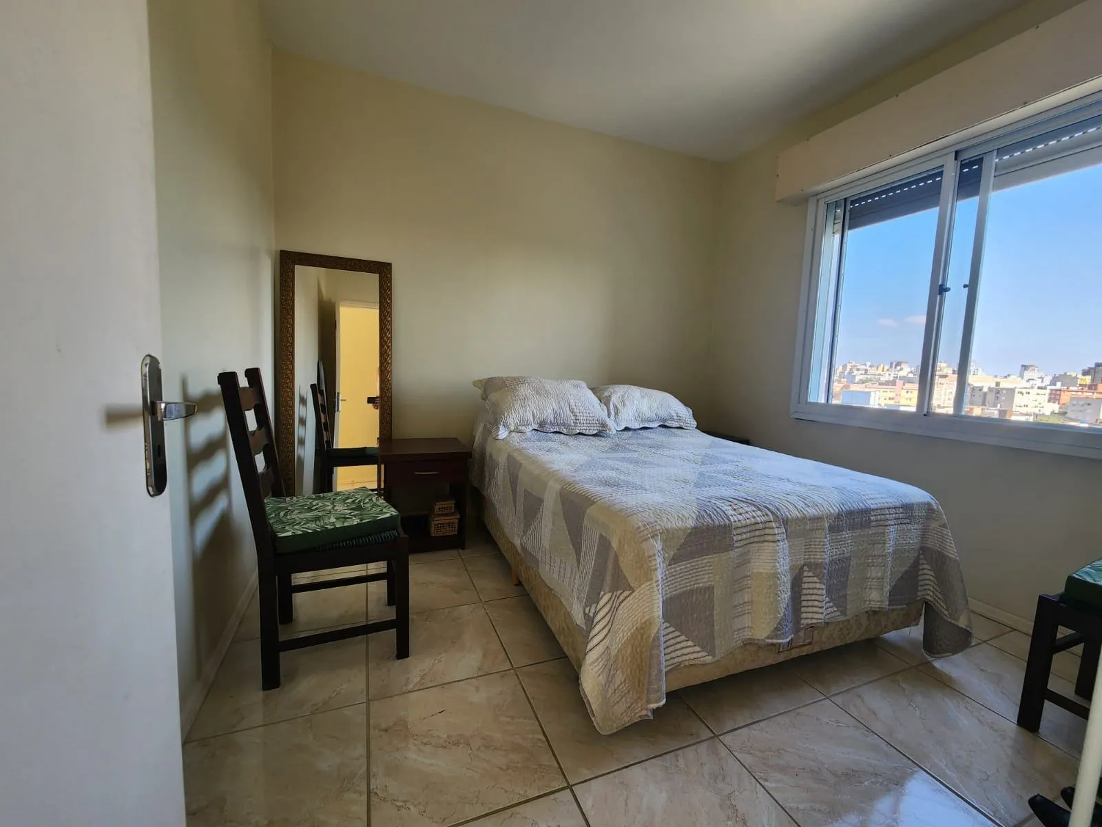 Apartamento à venda no Edifício Via Veneto, Areal - 100 m², 2 quartos (sendo 1 suíte), lareira, sacada com churrasqueira e móveis planejados. - 7