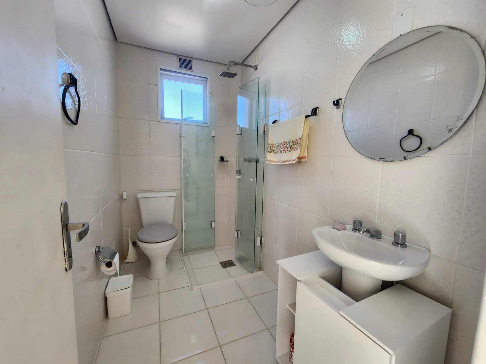 Apartamento à venda no Edifício Via Veneto, Areal - 100 m², 2 quartos (sendo 1 suíte), lareira, sacada com churrasqueira e móveis planejados. - 9