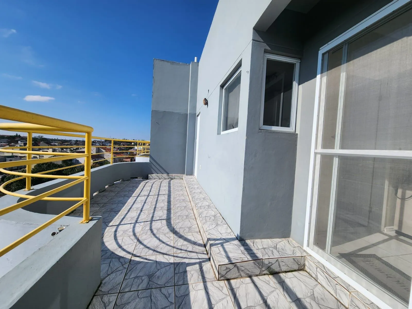 Apartamento à venda no Edifício Via Veneto, Areal - 100 m², 2 quartos (sendo 1 suíte), lareira, sacada com churrasqueira e móveis planejados. - 10