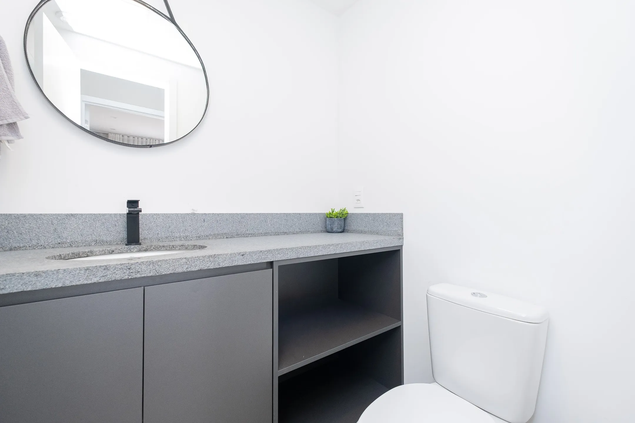 Apartamento mobiliado à venda no Canto, Parque Una - 74 m², 3 quartos (sendo 1 suíte), sofisticação em cada detalhe, com churrasqueira e vaga dupla. - 15