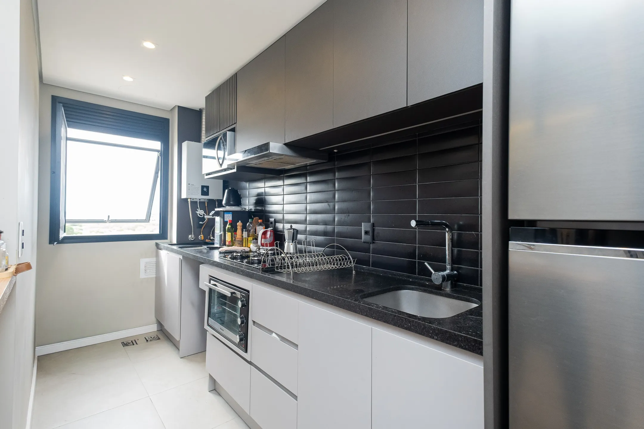 Apartamento mobiliado à venda no Canto, Parque Una - 74 m², 3 quartos (sendo 1 suíte), sofisticação em cada detalhe, com churrasqueira e vaga dupla. - 6