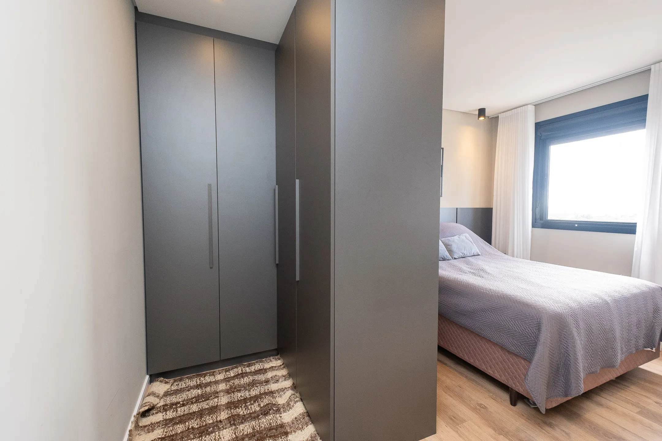Apartamento mobiliado à venda no Canto, Parque Una - 74 m², 3 quartos (sendo 1 suíte), sofisticação em cada detalhe, com churrasqueira e vaga dupla. - 8
