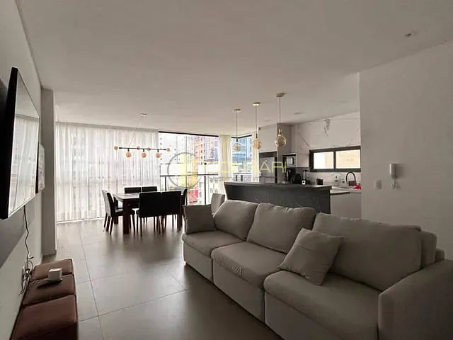 Apartamento 3 quartos e 3 banheiros, para alugar, no bairro Meia Praia em Itapema