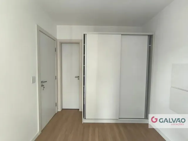 Apartamento 1 quarto e 1 banheiro, para alugar, no bairro Centro em Curitiba