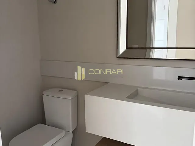 Apartamento 3 quartos e 4 banheiros, para alugar, no bairro Meia Praia em Itapema