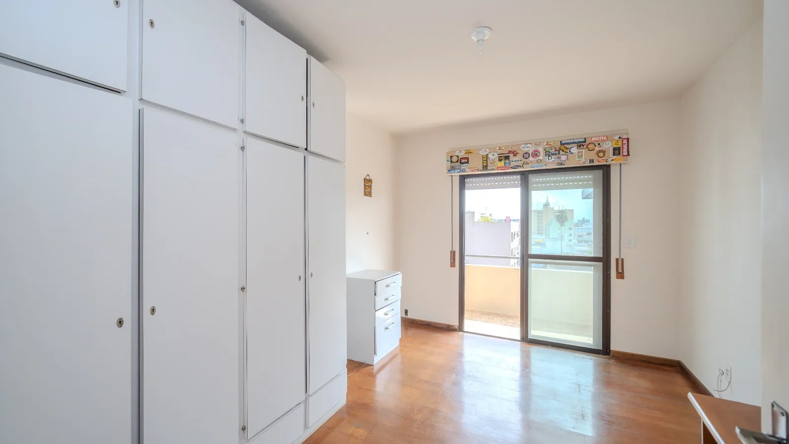 Apartamento semimobiliado à venda no Ed. Visconde Magalhães, Centro - 178 m², 3 quartos (sendo 1 suíte), churrasqueira e vaga coberta. - 7