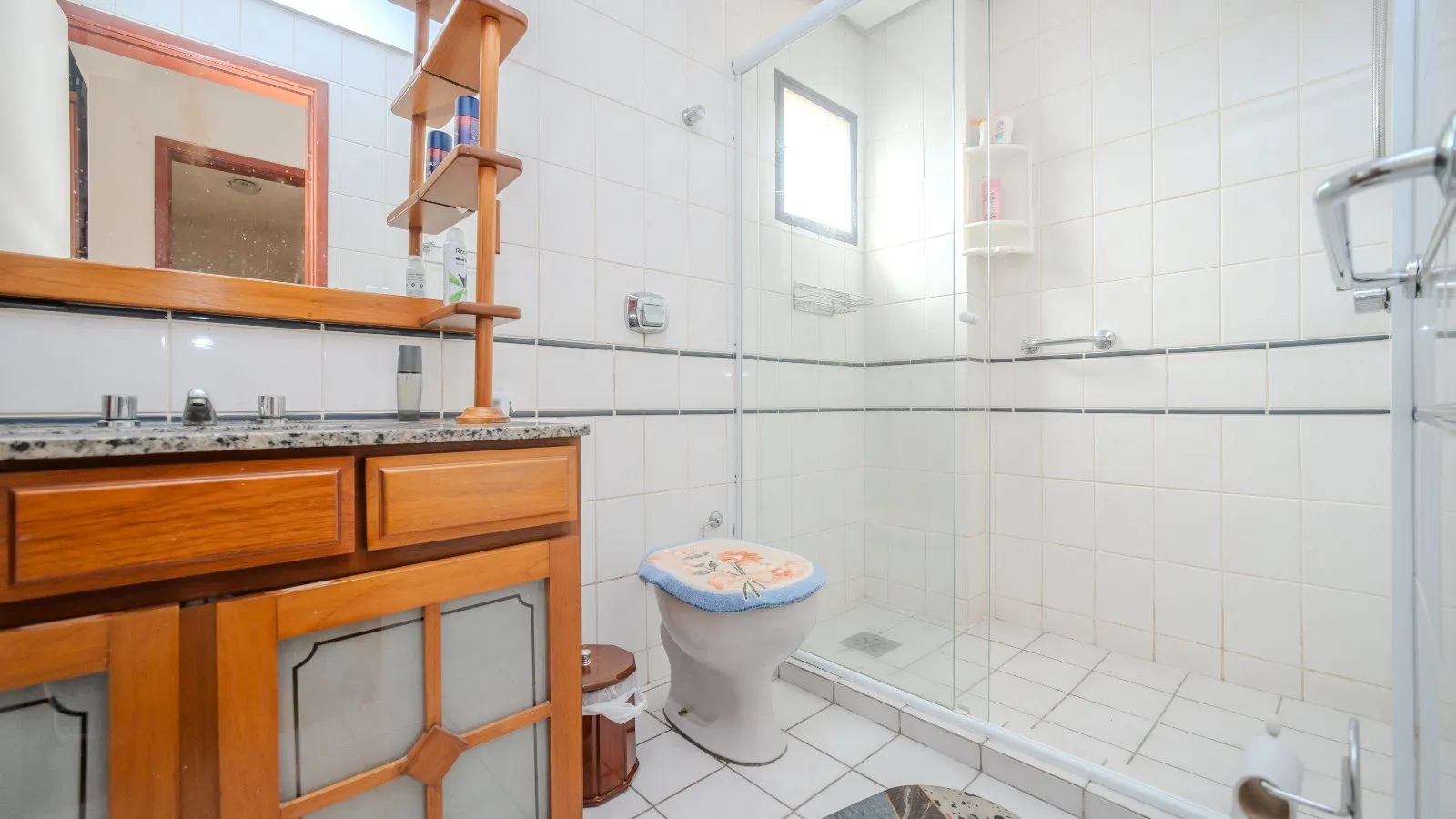 Apartamento semimobiliado à venda no Ed. Visconde Magalhães, Centro - 178 m², 3 quartos (sendo 1 suíte), churrasqueira e vaga coberta. - 11