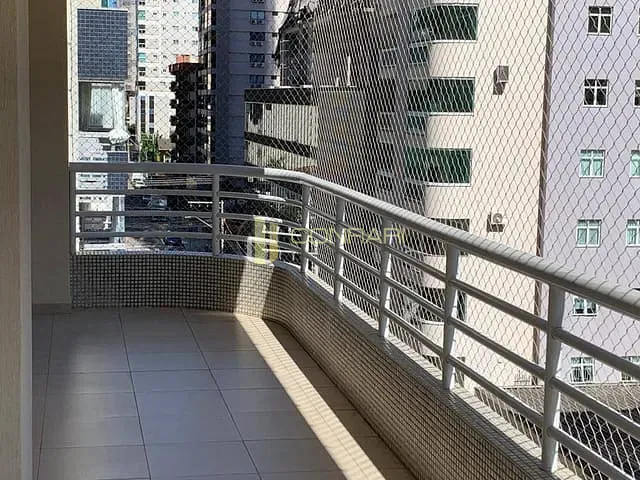Apartamento 4 quartos e 3 banheiros, para alugar, no bairro Meia Praia em Itapema