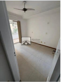 Apartamento à venda com 3 quartos, 110m² - Foto 11