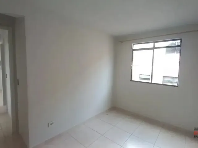 Apartamento 2 quartos e 1 banheiro, para alugar, no bairro Novo Mundo em Curitiba