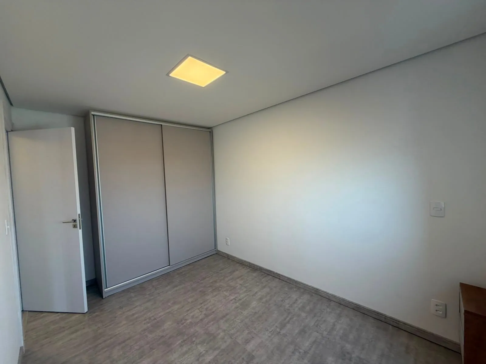 Apartamento semimobiliado à venda no Smart Urban Club, Areal - 74 m², 3 quartos (sendo 1 suíte), andar alto com sol da tarde e condomínio completo. - 9