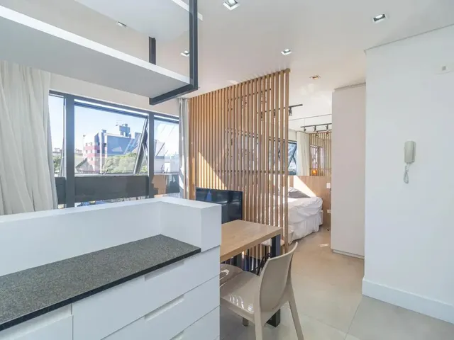 Apartamento 1 quarto e 1 banheiro, para alugar, no bairro Juvevê em Curitiba