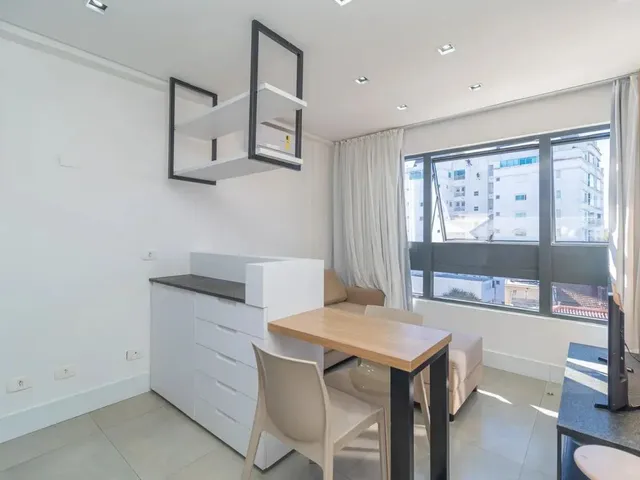 Apartamento 1 quarto e 1 banheiro, para alugar, no bairro Juvevê em Curitiba