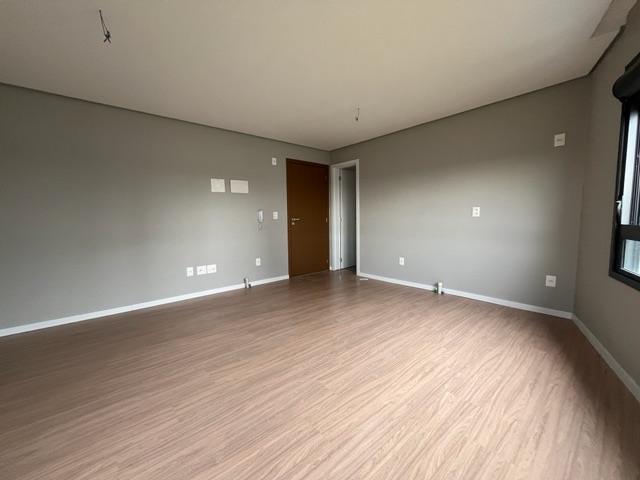 Apartamento 1 quarto e 1 banheiro, à venda, no bairro Parque Una em Pelotas