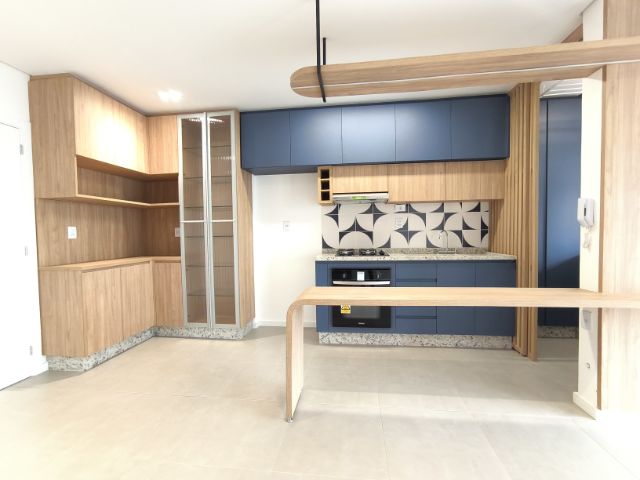 Apartamento 3 quartos e 2 banheiros, para alugar, no bairro Santa Rosa em Londrina