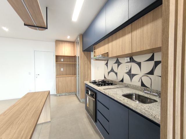 Apartamento 3 quartos e 2 banheiros, para alugar, no bairro Santa Rosa em Londrina