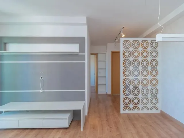 Apartamento 2 quartos e 1 banheiro, para alugar, no bairro Ecoville em Curitiba